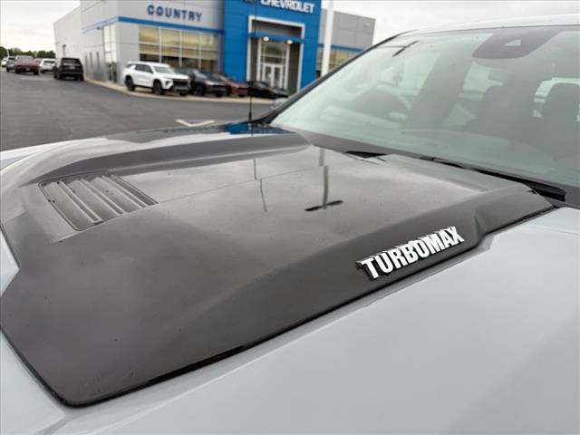 2024 Chevrolet Silverado 1500 CREW CUSTOM TB 4WD