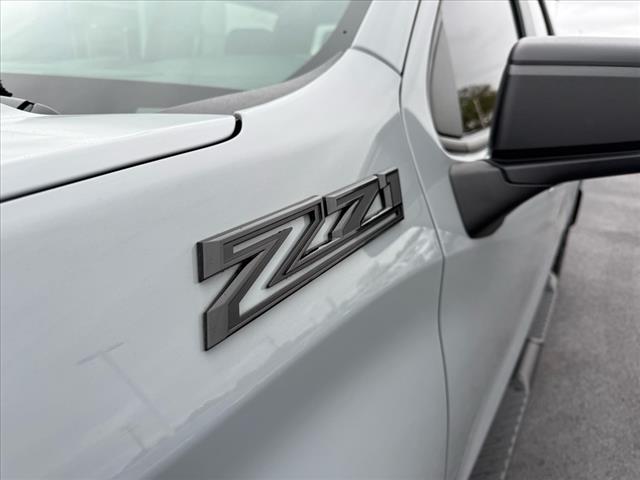 2024 Chevrolet Silverado 1500 CREW CUSTOM TB 4WD
