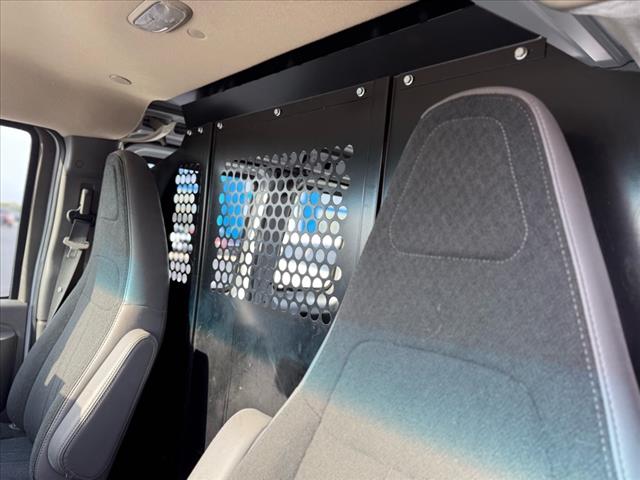 2022 GMC Savana BASE