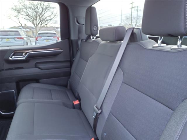 2023 Chevrolet Silverado 1500 CREW RST 4WD