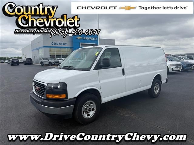 2022 GMC Savana BASE
