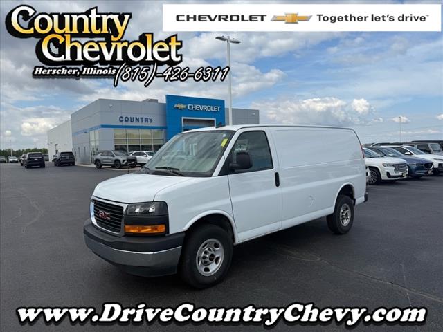 2022 GMC Savana BASE