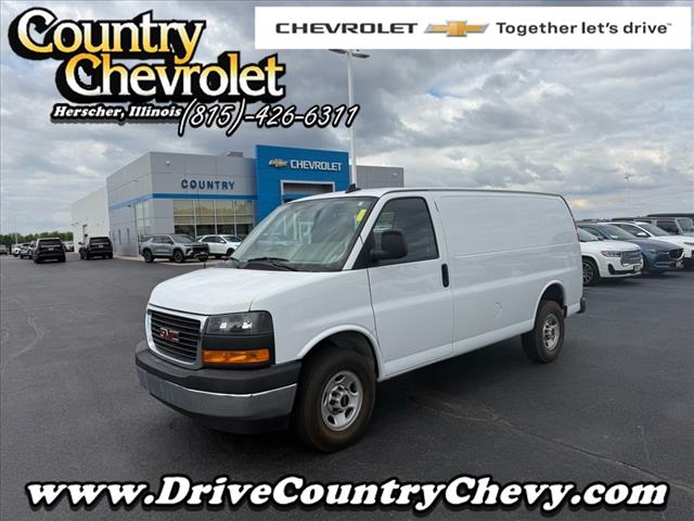 2022 GMC Savana BASE