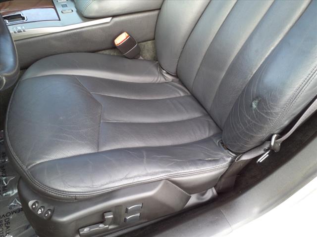 2005 Cadillac XLR Base