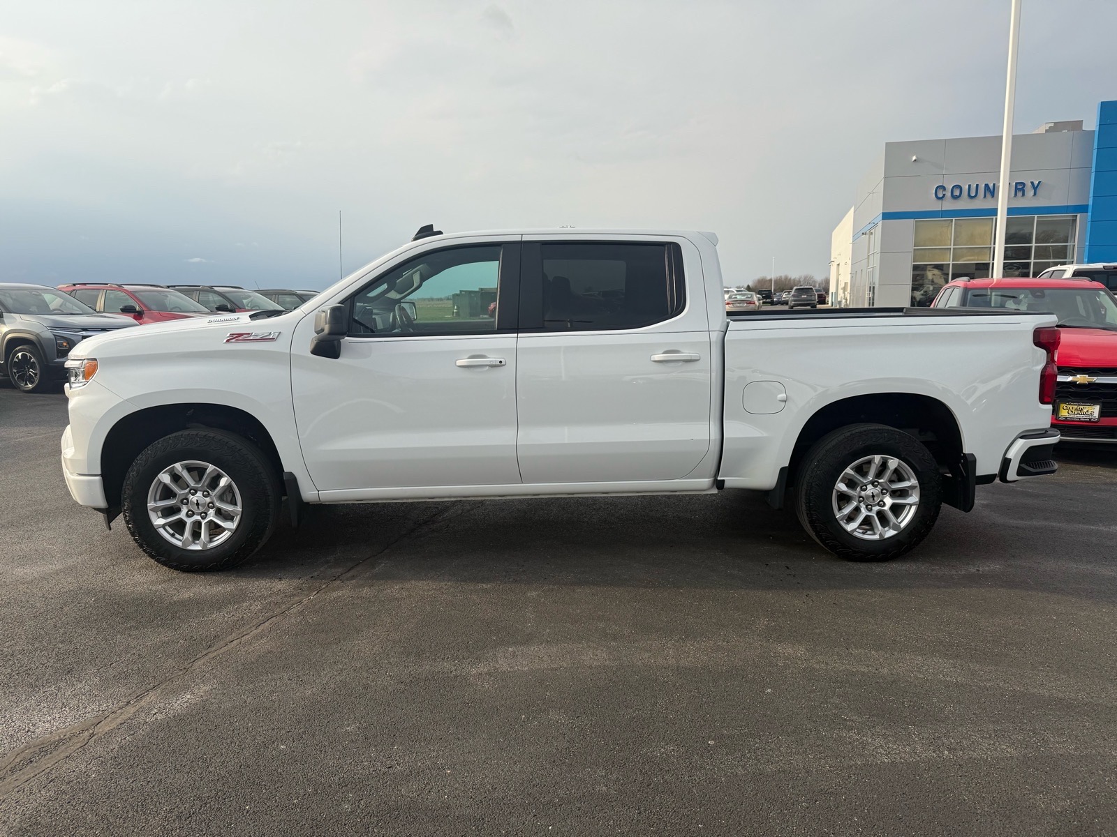 View vehicle photo 2