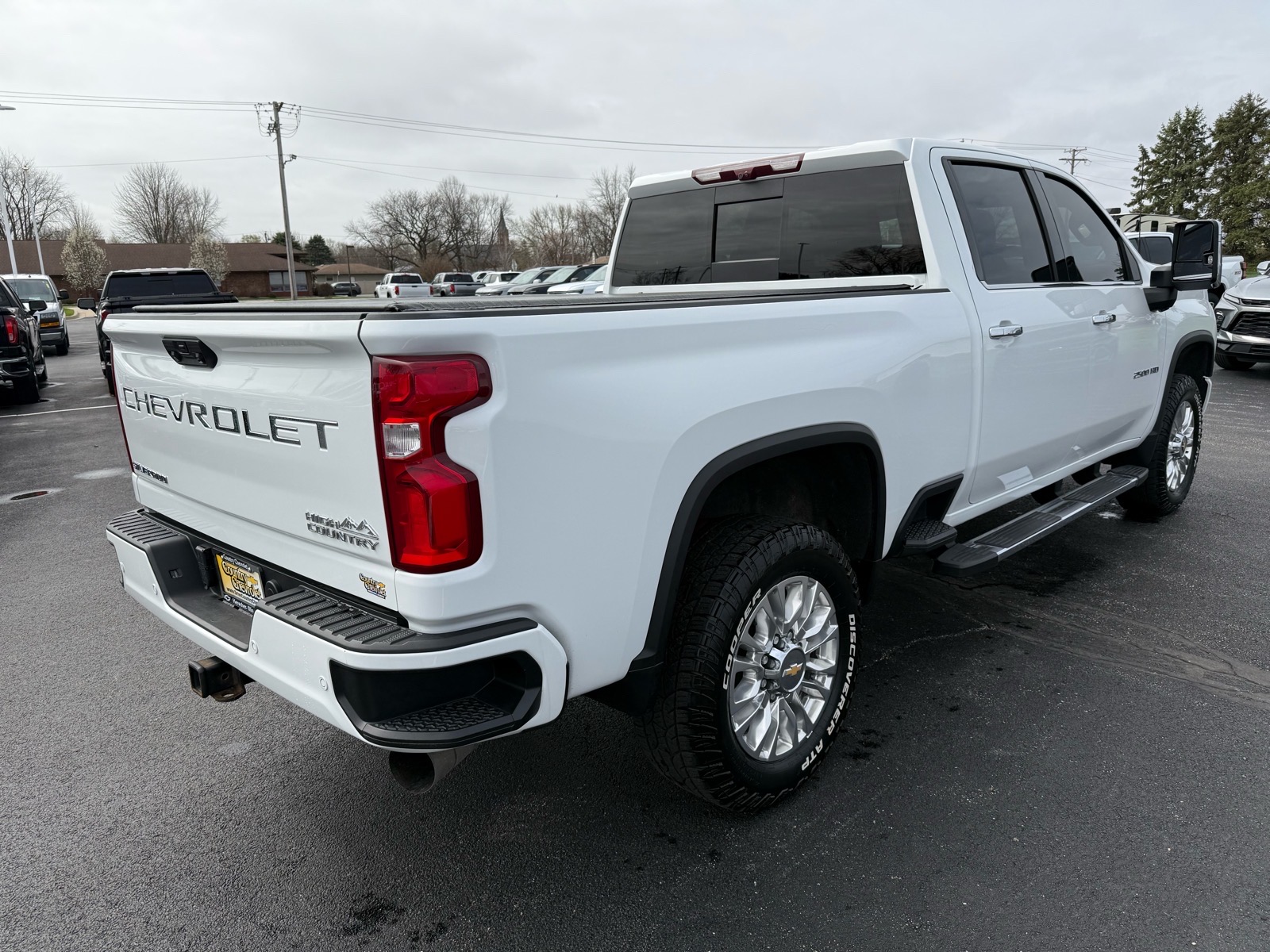 View vehicle photo 5