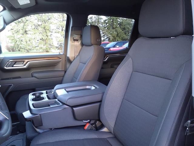 2025 Chevrolet Silverado 1500 1500 CREW RST 4WD