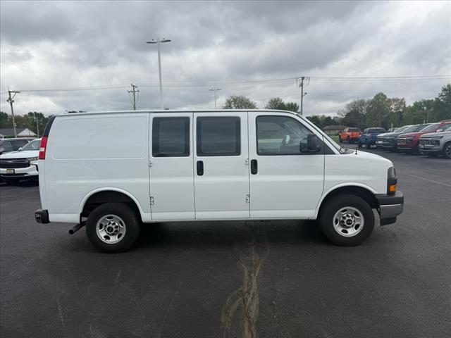 2022 GMC Savana BASE
