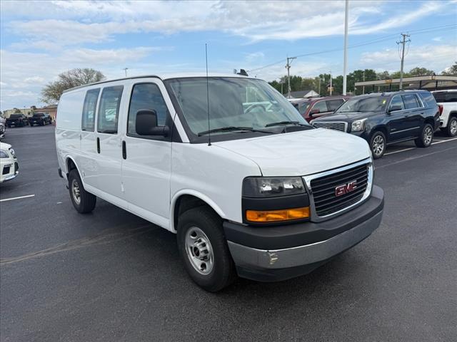 2022 GMC Savana BASE
