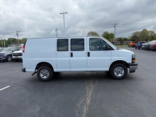 2022 GMC Savana BASE