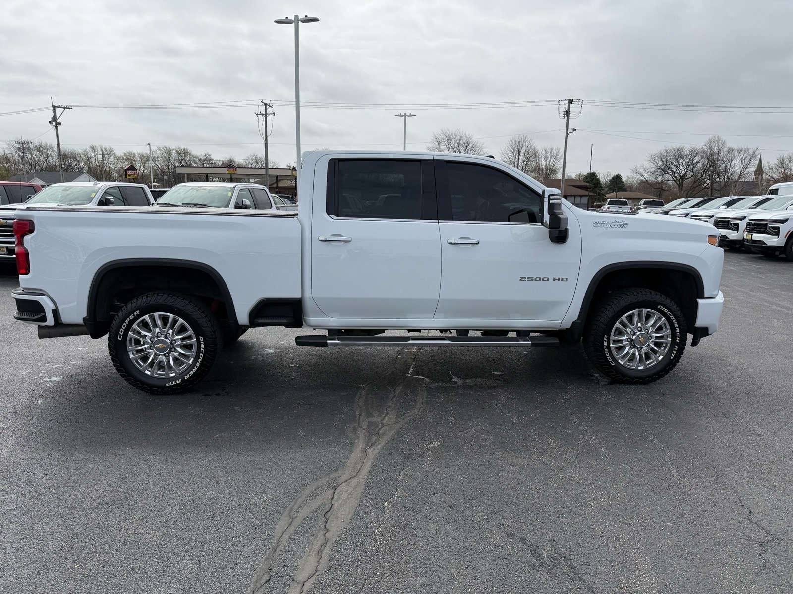 View vehicle photo 6