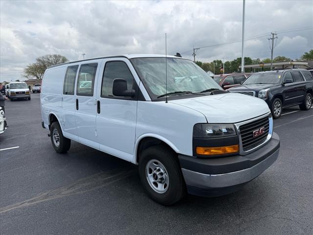 2022 GMC Savana BASE