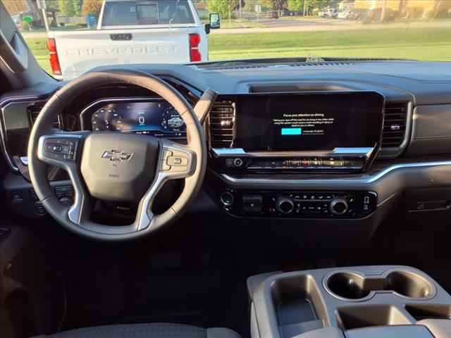 2025 Chevrolet Silverado 1500 1500 CREW RST 4WD