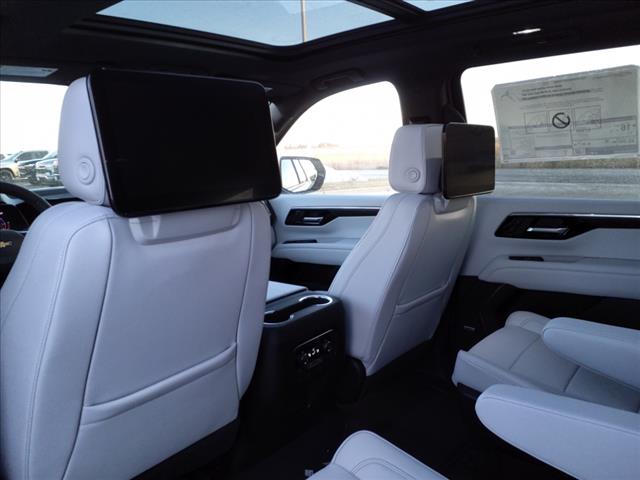 2025 Chevrolet Suburban PREMIER