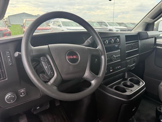 2022 GMC Savana BASE