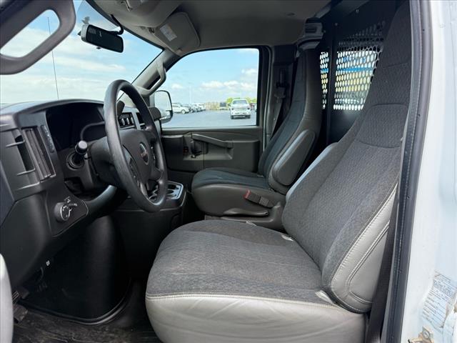 2022 GMC Savana BASE