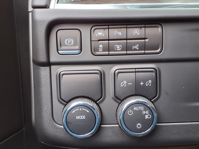 2025 Chevrolet Suburban LS