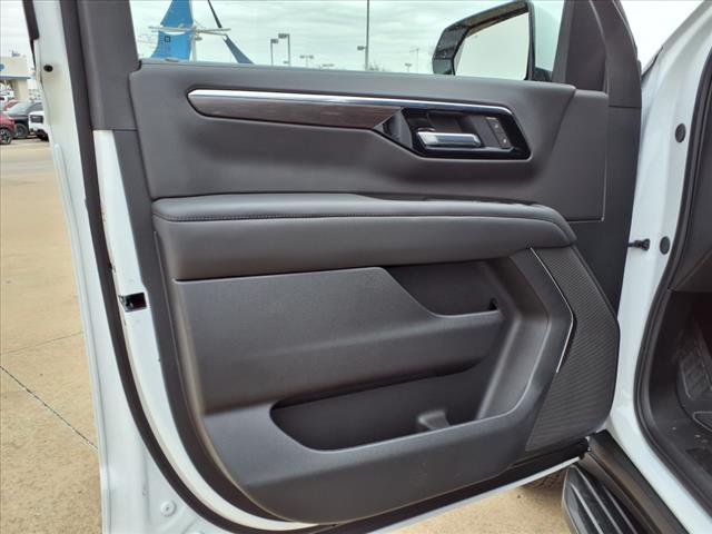2025 Chevrolet Suburban LS