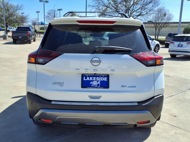2022 Nissan Rogue SL