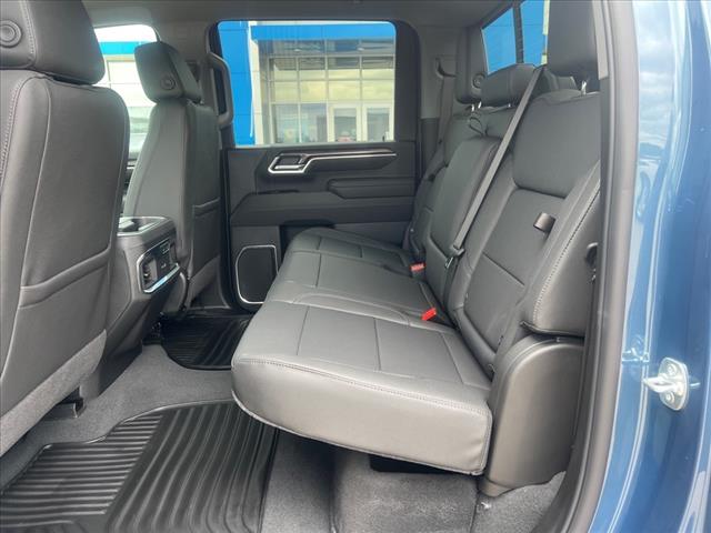 2025 Chevrolet Silverado 3500HD GAS/LTZ/DUALLY