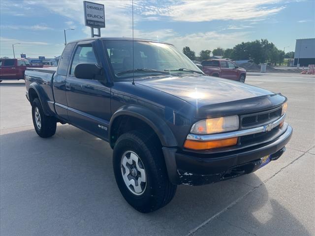 2000 Chevrolet S-10 XCAB 4X4