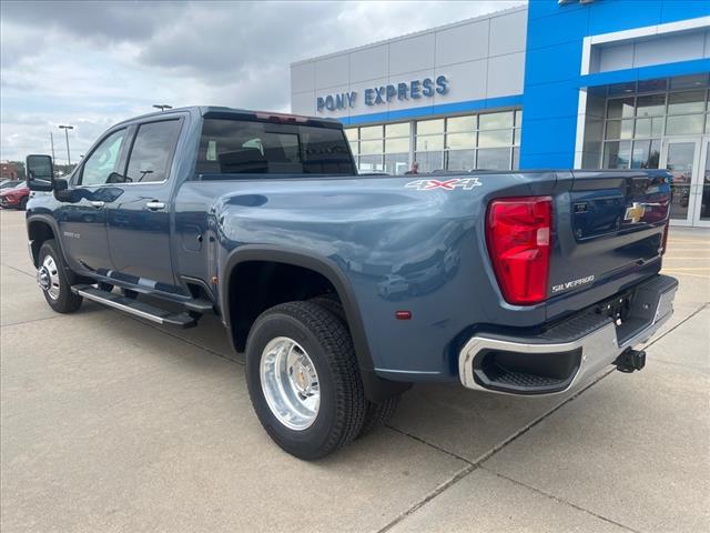 2025 Chevrolet Silverado 3500HD GAS/LTZ/DUALLY