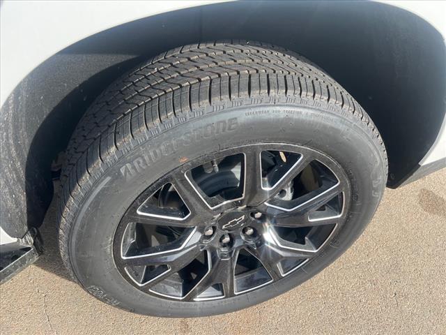 2025 Chevrolet Tahoe ROOF/COMFORT PKG