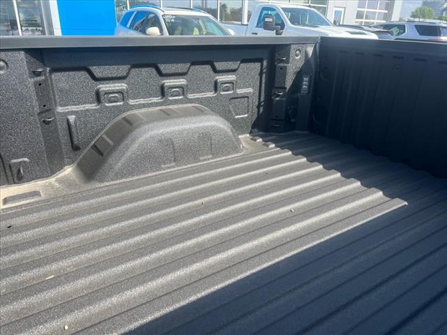 2025 Chevrolet Silverado 1500 CUSTOM/4X4
