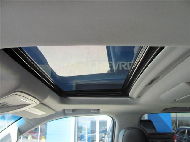 2016 GMC Yukon XL V8AT SLT QUAD