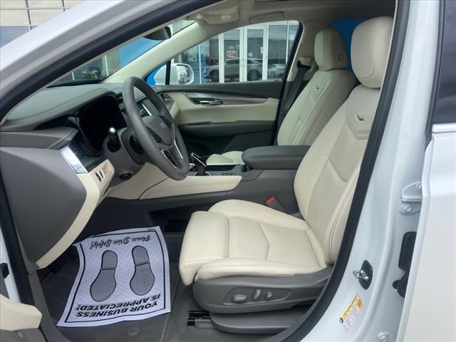 2017 Cadillac XT5 V6AT LUXURY