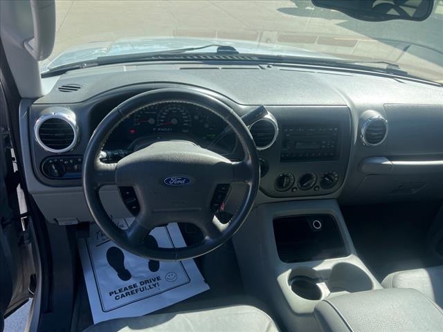 2004 Ford Expedition V8AT XLT PKG