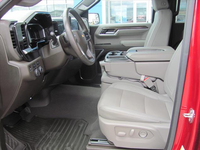 2022 Chevrolet Silverado 1500 4WD CREW LT 2.7