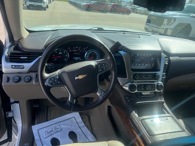 2016 Chevrolet Tahoe V8AT ROOF/NAV/BKTS