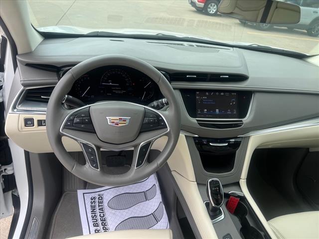 2017 Cadillac XT5 V6AT LUXURY