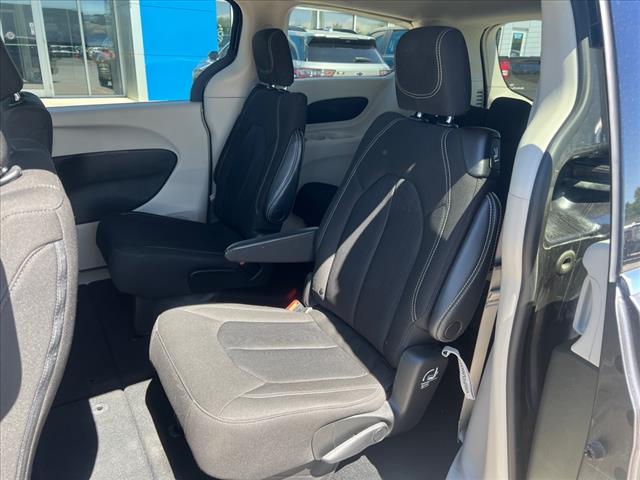 2023 Chrysler Voyager V6AT STO-N-GO