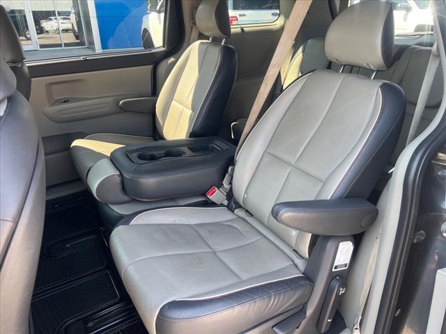 2017 Kia Sedona V6AT LX PKG