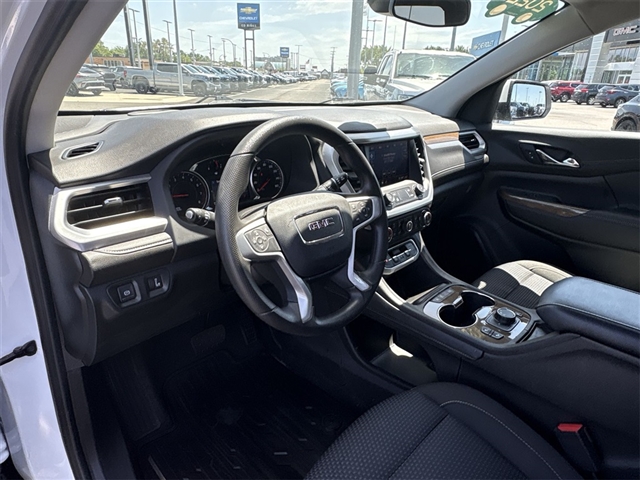 2022 GMC Acadia SLE