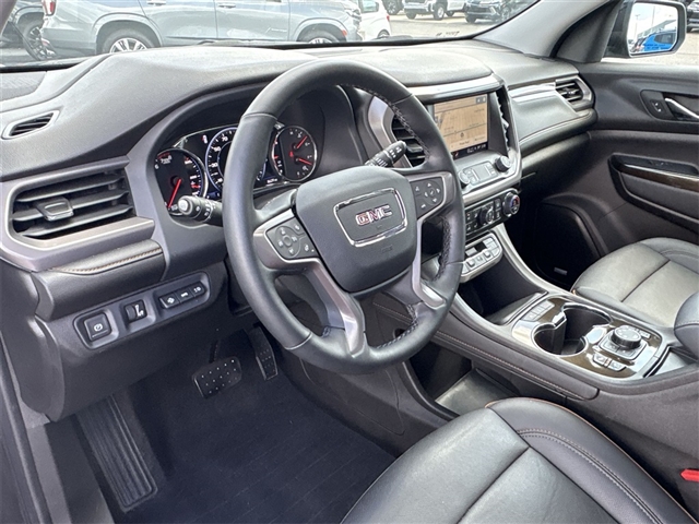 2023 GMC Acadia AT4