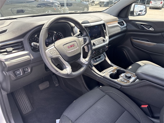 2022 GMC Acadia SLE