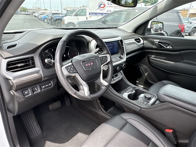 2022 GMC Acadia SLT