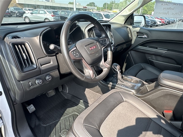 2022 GMC Canyon AT4 w/Cloth