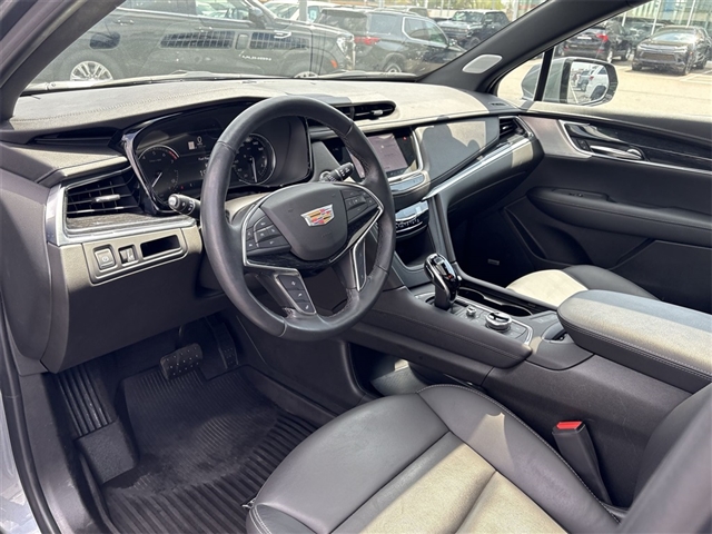 2022 Cadillac XT5 Premium Luxury