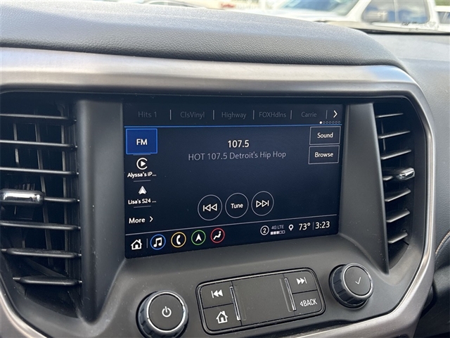 2023 GMC Acadia AT4