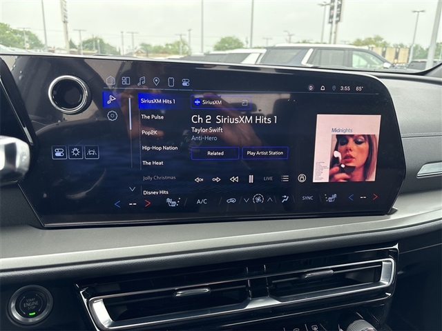 2024 Chevrolet Traverse LS