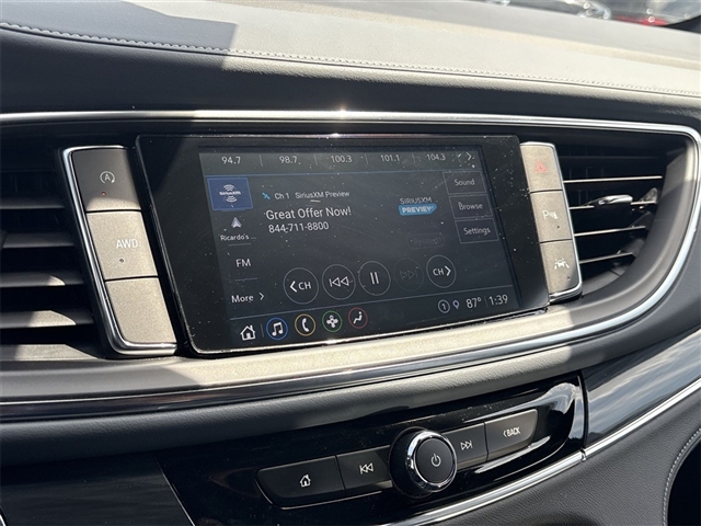 2022 Buick Enclave Essence