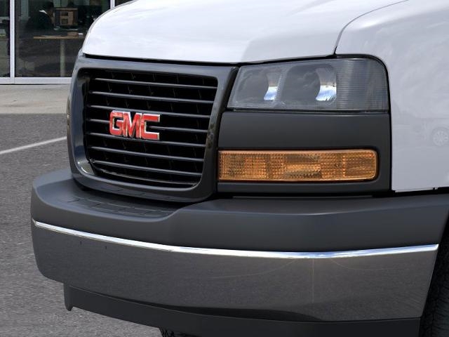 2025 GMC Savana 3500