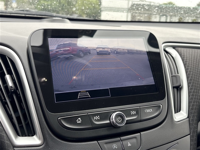 2022 Chevrolet Malibu LS 1LS