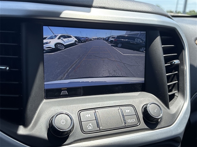 2022 GMC Acadia SLE