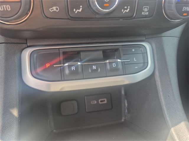 2022 GMC Acadia SLE
