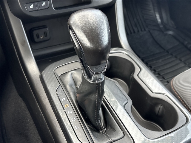 2022 GMC Canyon AT4 w/Cloth